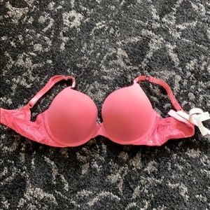Victoria’s Secret t shirt full coverage bra